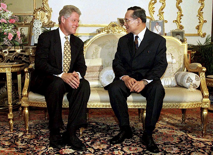 King Bhumibol Adulyadej and Bill Clinton